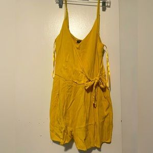 Two summer rompers, yellow and black, Size:XS